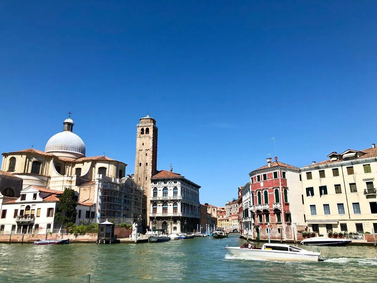 ** Bed & Breakfast Alloggi Serena Venice Italy